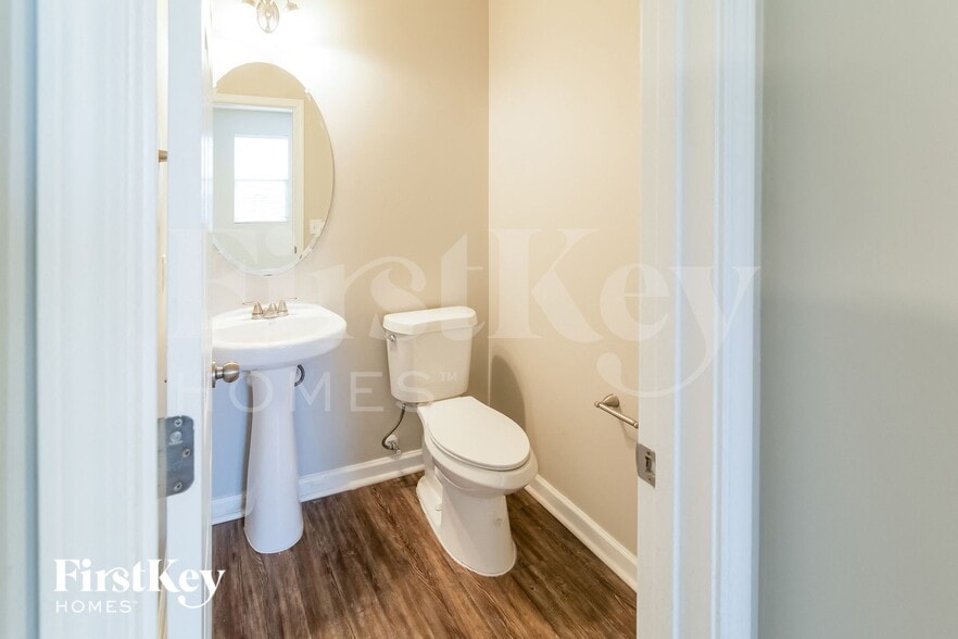 Building Photo - 283 Cameron St