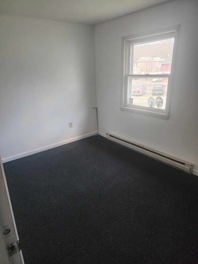 Building Photo - 3 Chatham St