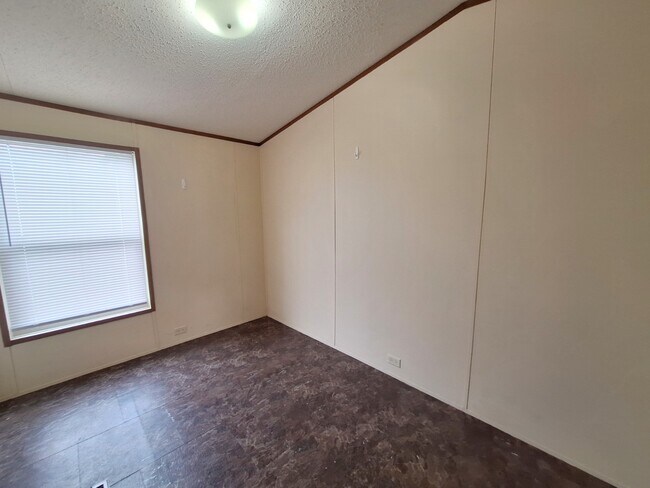 Building Photo - 1134 Kelly Dr