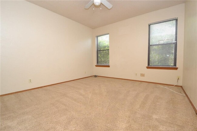 Building Photo - 5311 Doe Valley Ln