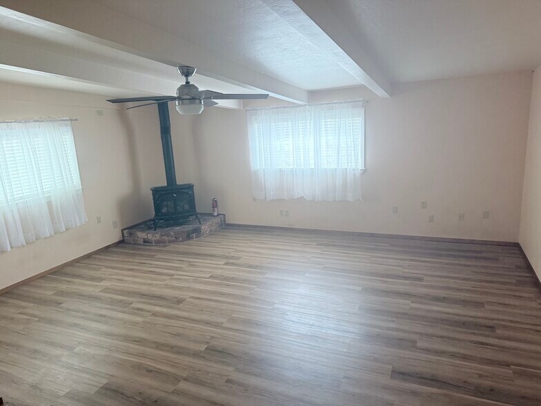 Family room - 6237 Purdue Dr