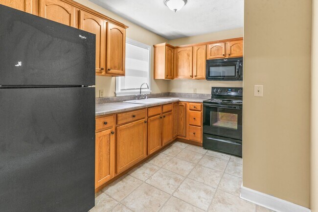 Building Photo - Charming 3Bedroom/2Bath