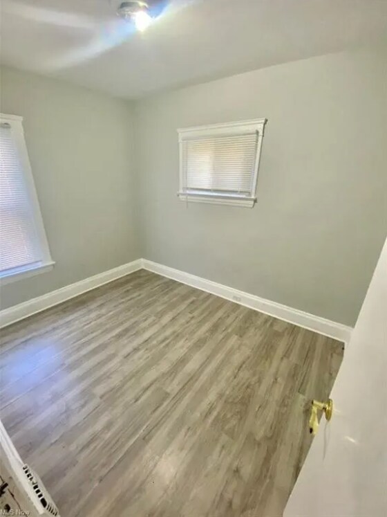 Building Photo - 2231 W 105th St