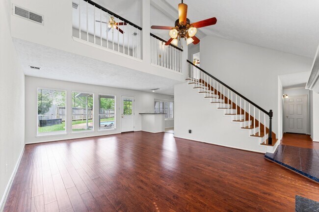 Building Photo - 3202 Kempwood Dr