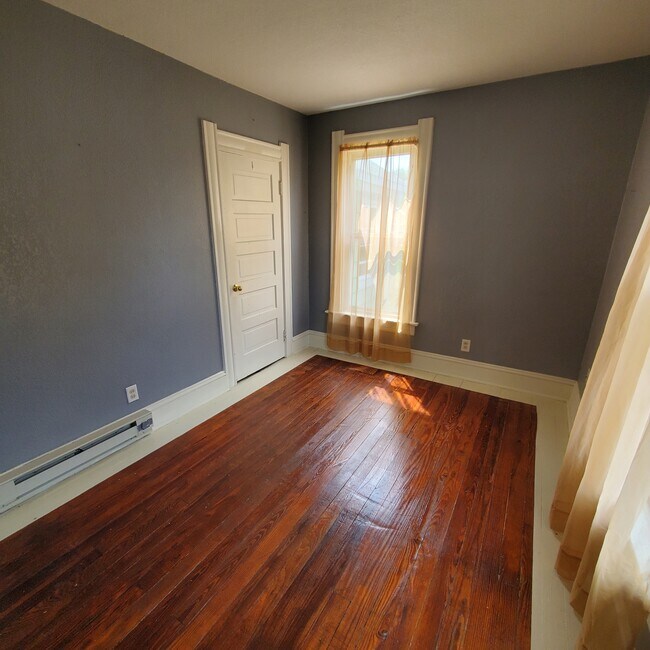 Building Photo - 931 Home Ave