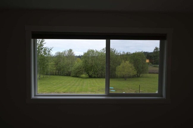 Building Photo - Newly renovated 3 bed 2 bath in a country ...