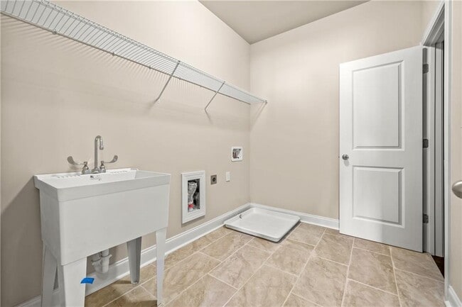 Building Photo - 710 Deer Holw Trce