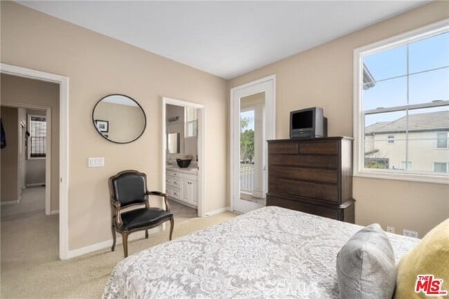 Building Photo - 2088 Ward St