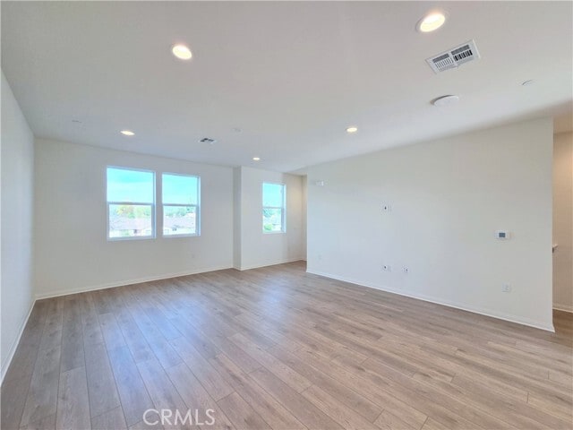 Building Photo - 2420 E Lincoln Ave