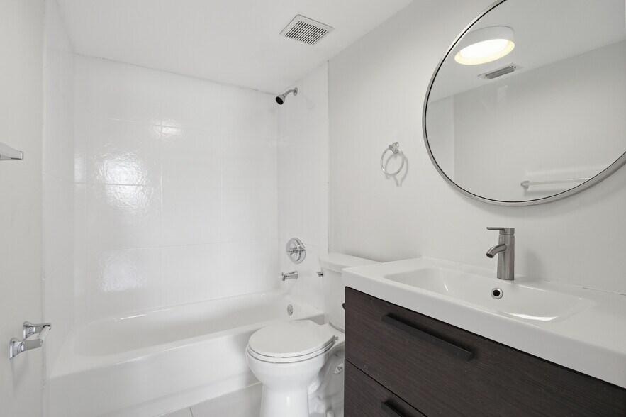 Building Photo - 1010 NW 11th St