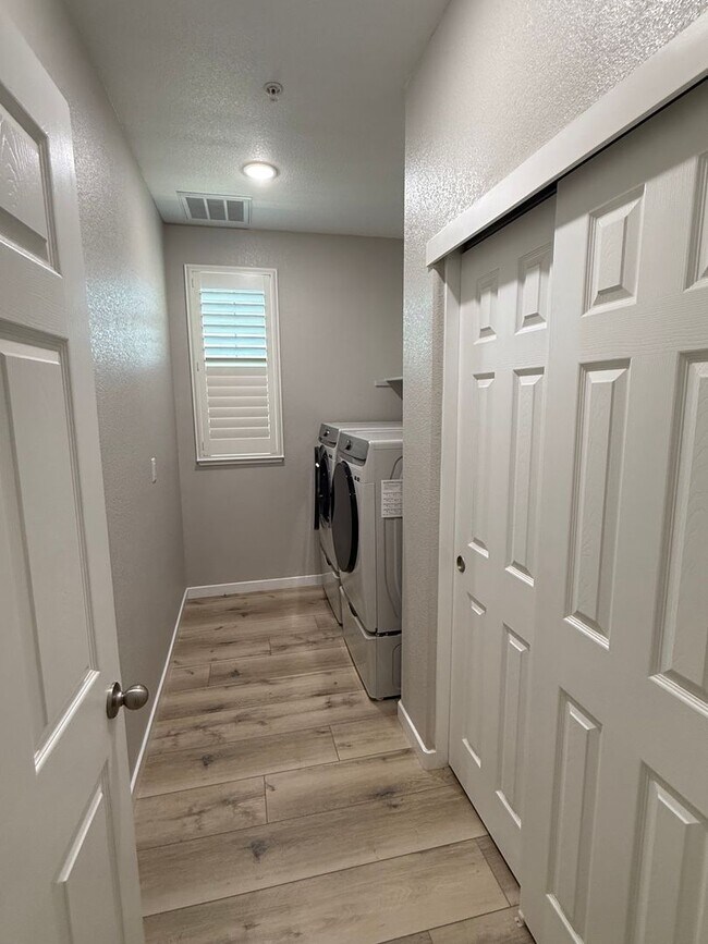 Building Photo - 3223 Le Bourget Ln