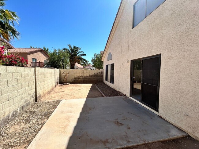 Building Photo - Charming 3 bed / 2.5 bath Gilbert Home wit...