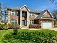 Building Photo - 344 E Goebel Dr