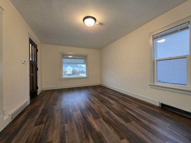 Building Photo - 1415 S 19th St