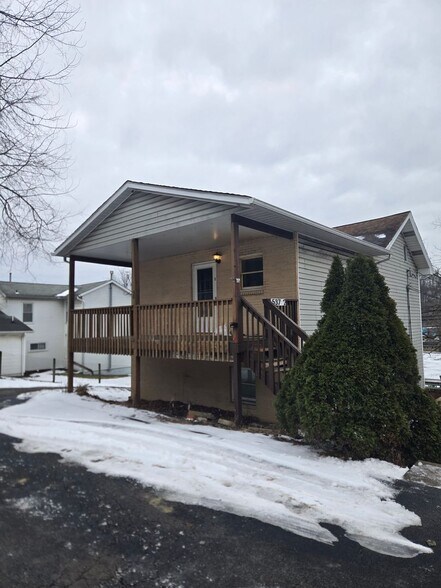 Building Photo - 535 New Alexandria Rd