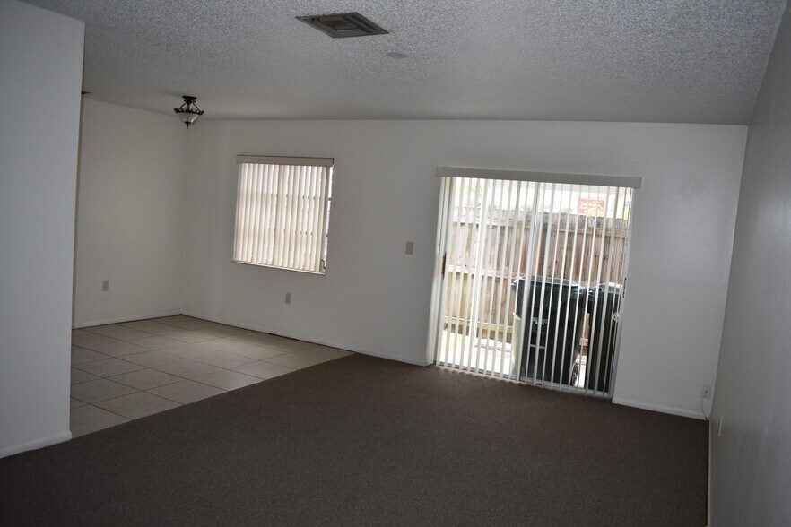 Building Photo - 4008 Audubon Dr