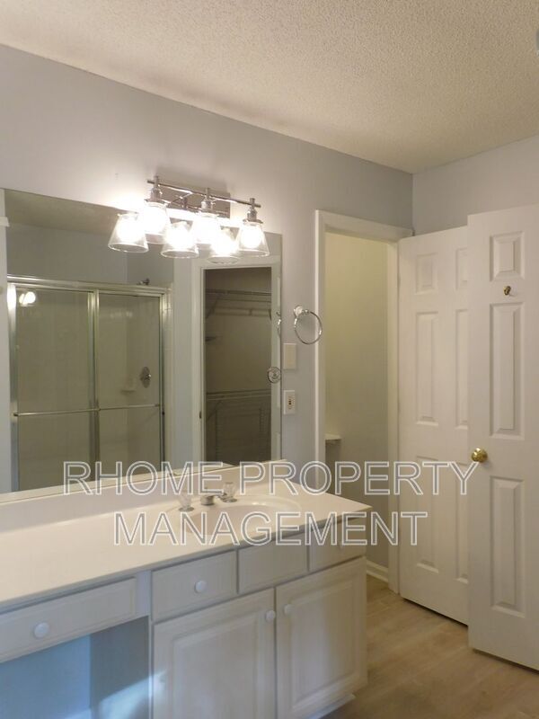 Building Photo - 9050 Brockham Way
