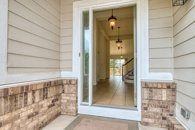 Building Photo - 705 Witchhazel Ct