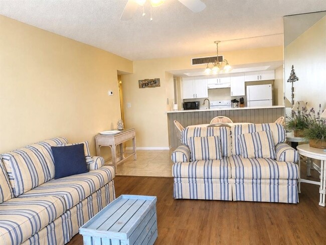 Building Photo - 450 S Gulfview Blvd