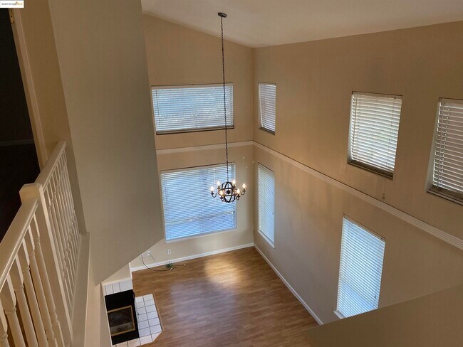 Building Photo - 5239 Woodside Way