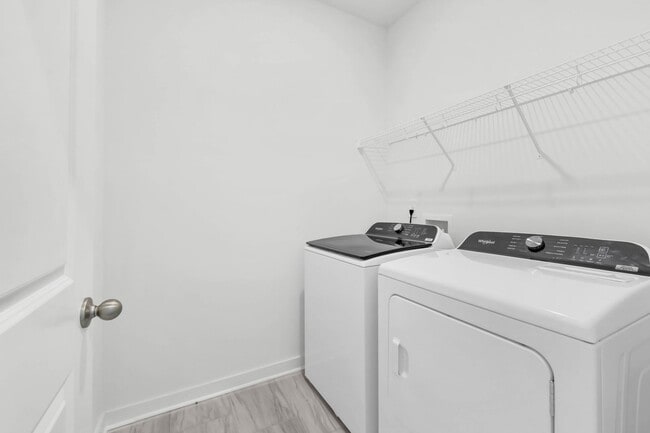 Building Photo - 2356 Woodmeadow Dr