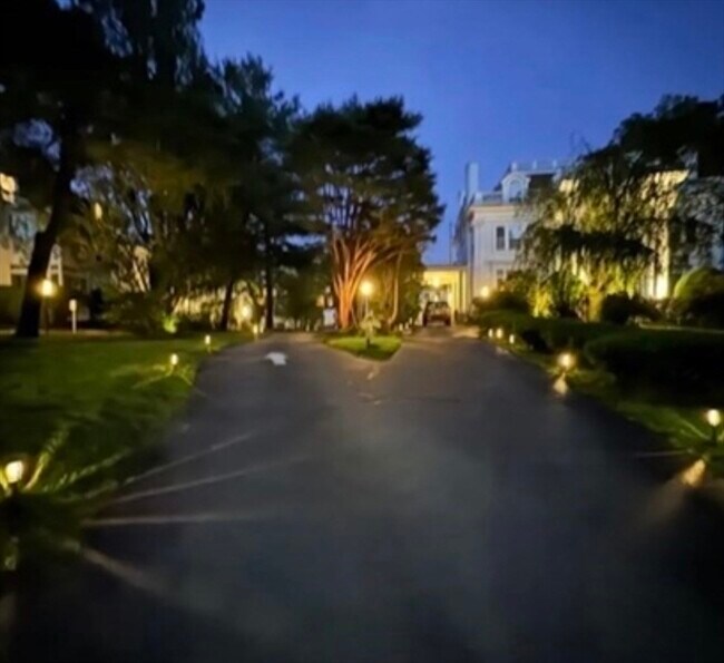 Building Photo - 600 Washington St