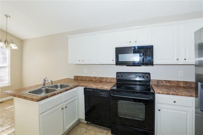 Building Photo - 5747 Graceland Dr SW