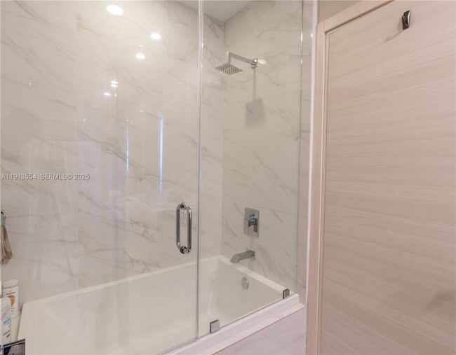 Building Photo - 801 S Miami Ave