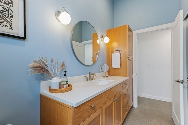 Building Photo - Welcome to your new home!