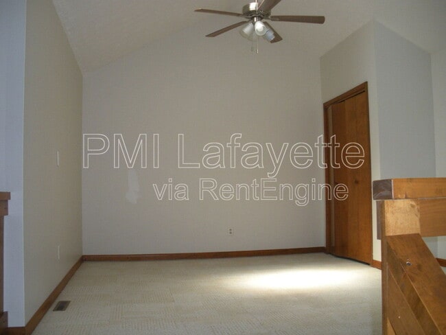 Building Photo - 210 Windy Hill Dr