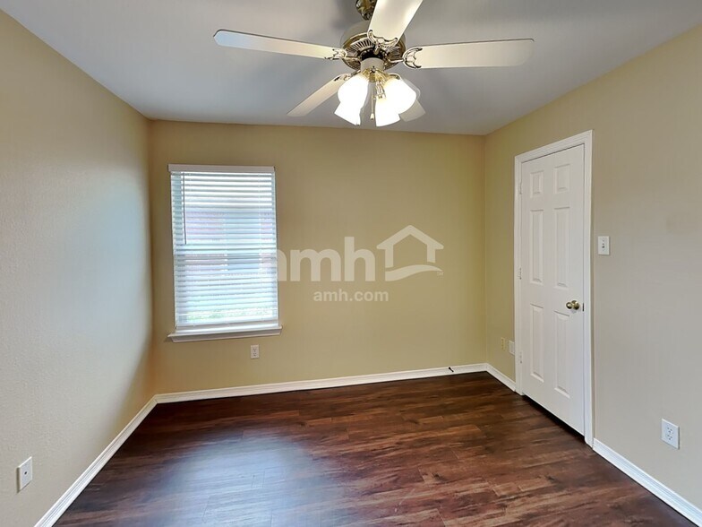 Building Photo - 2545 Big Spring Dr