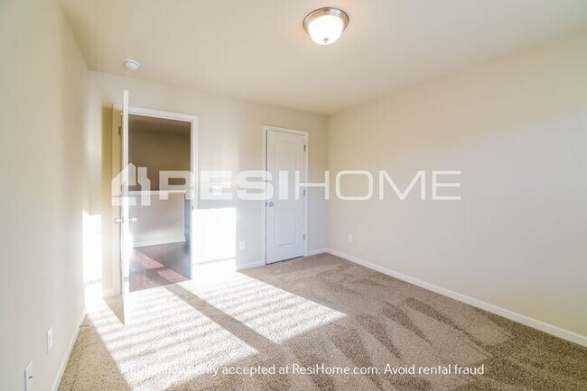 Building Photo - HOME FOR RENT!!