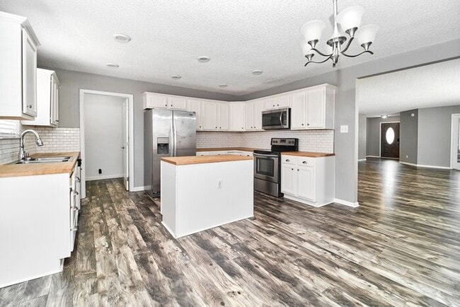 Building Photo - Beautiful 3-Bedroom Home in Fishers