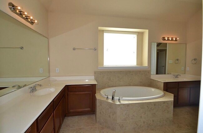 Building Photo - 7026 Belle Meadow Ln