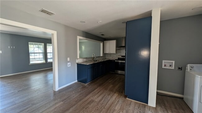 Building Photo - 4110 Lowman St