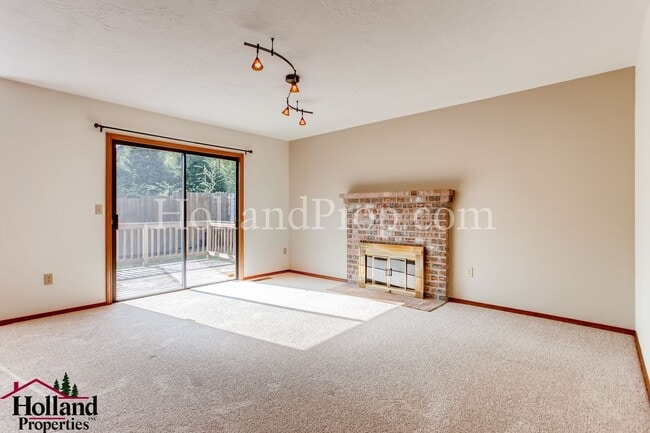 Building Photo - Coming Soon! Beautiful Portland Home in Bethany Neighborhood!!!