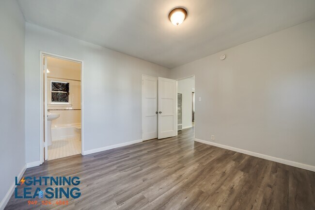 Building Photo - 6415 S Van Ness Ave