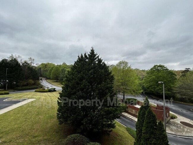 Building Photo - 1121 Harts Ridge Dr