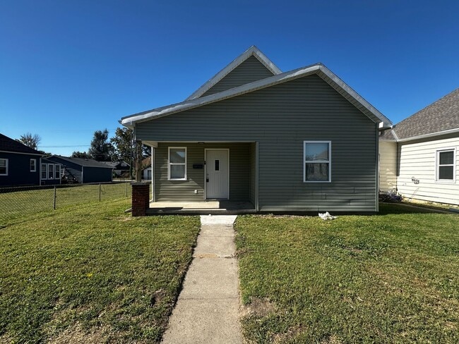 Primary Photo - 6416 Carnegie St