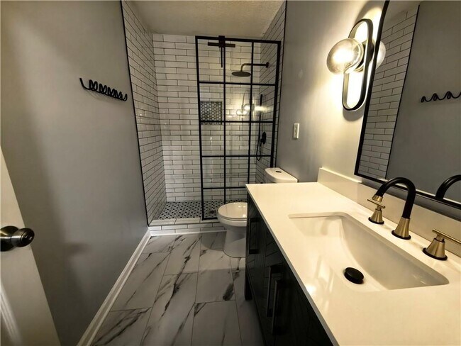 Building Photo - 2815 Priestcliff Dr SE