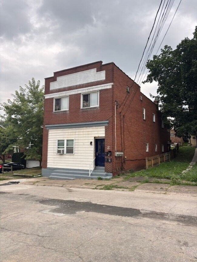 Building Photo - 812 Indiana Ave