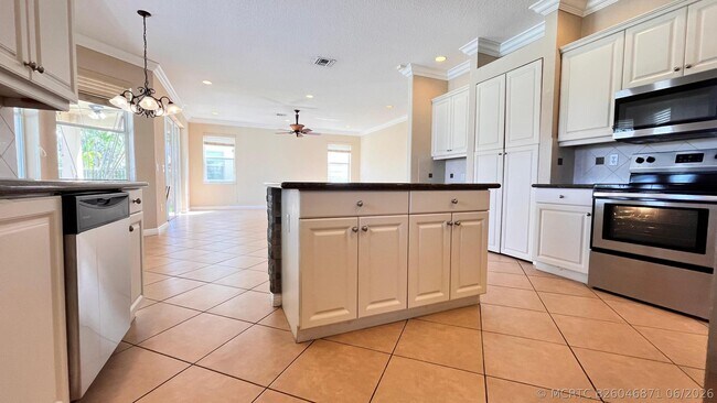 Building Photo - 9546 Worswick Ct