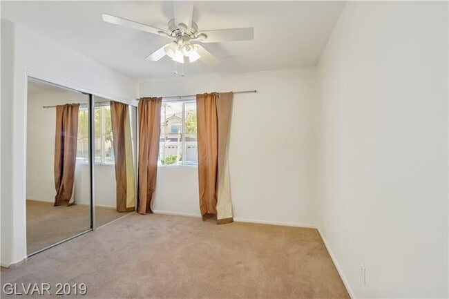 Building Photo - Single Story Townhome in Mountain Gate Community COMING SOON!