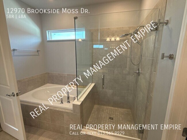 Building Photo - 12970 Brookside Moss Dr