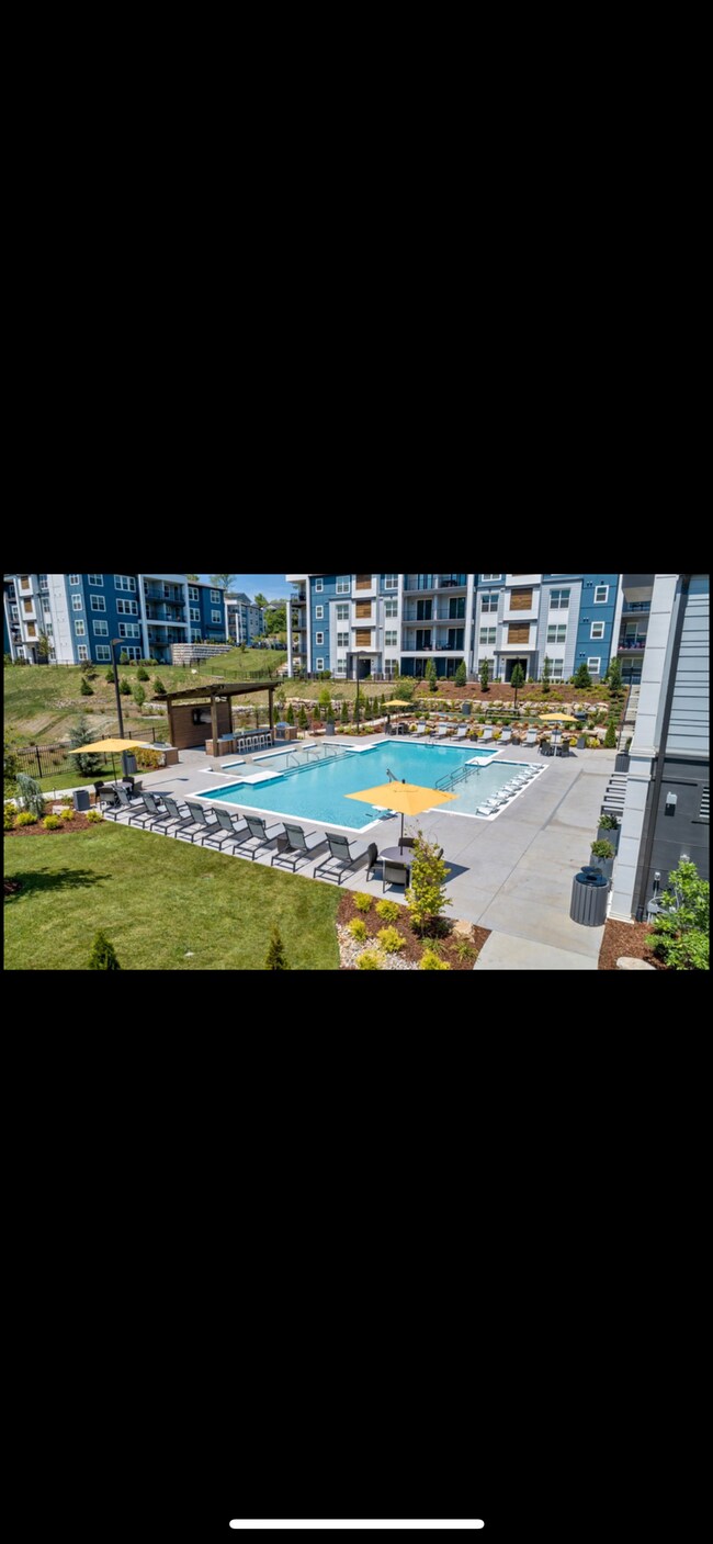 Building Photo - 951 Brittany Park Dr