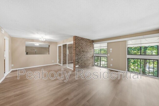 Building Photo - 1570 Moorings Dr