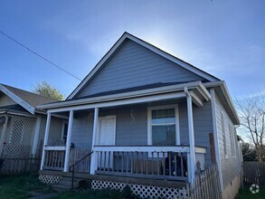 Building Photo - 2144