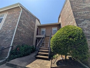 Building Photo - 4748 Old Bent Tree Ln
