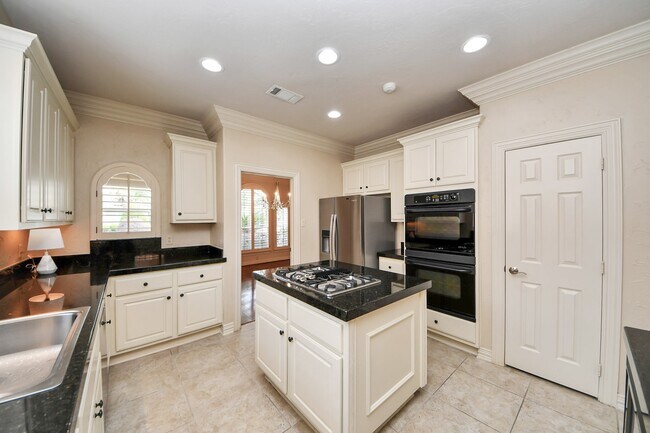 Building Photo - 14207 Jade Cove Dr