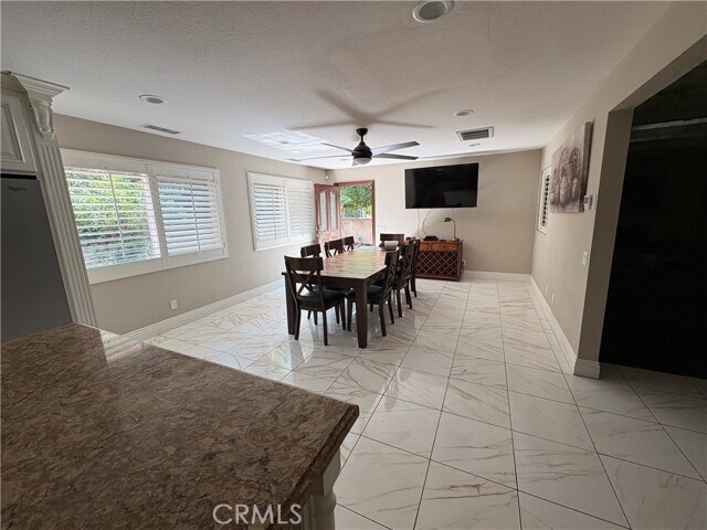 Building Photo - 1740 Orangewood Ave